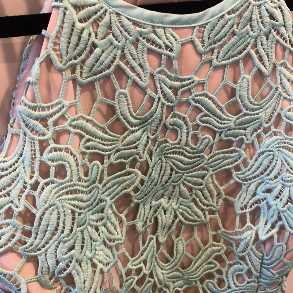 Keepsake beautiful lace dress size XS - Picture 3 of 6